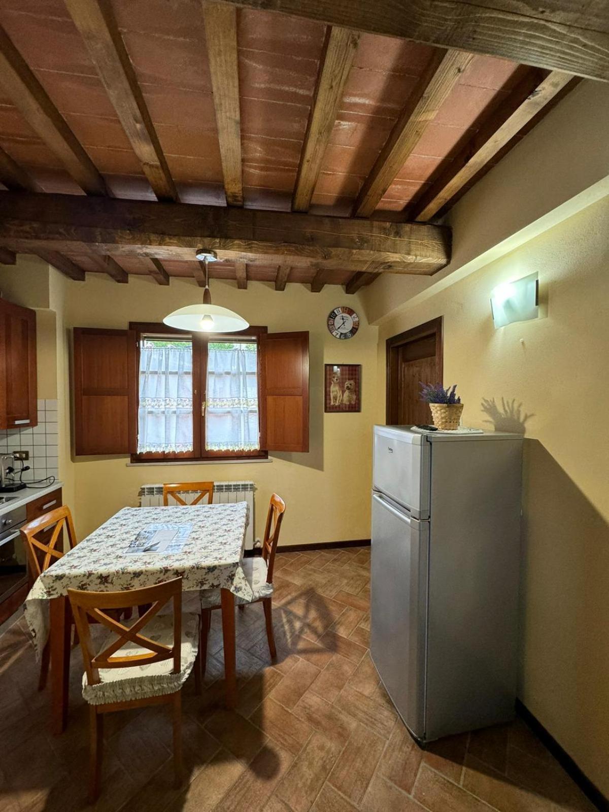 Appartamento Con Piscina Il Borghetto - Vicino San Gimignano Gambassi Terme Bagian luar foto